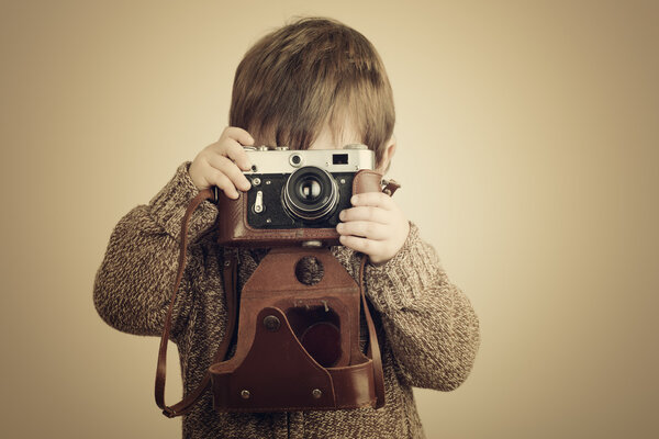 老相机的小男孩 图片素材