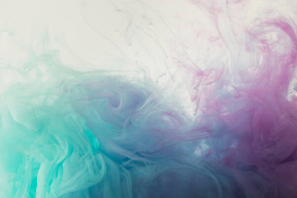 抽象背景与流动的蓝色和紫色的油漆 图片素材