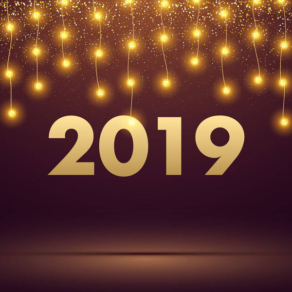 新年快乐2019年闪亮的卡与金色的装饰灯和 图片素材