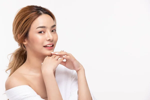 美容美发的亚洲女性形象与护肤健康、护肤. 图片素材
