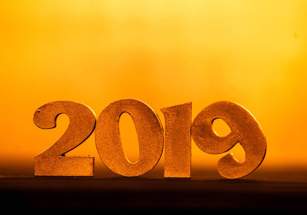 新年概念。快乐新年横幅与黄金2019年数字。2019年创意背景 图片素材